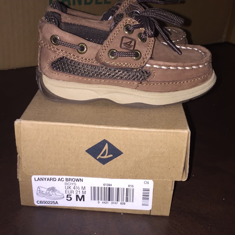 Sperry toddler size 5